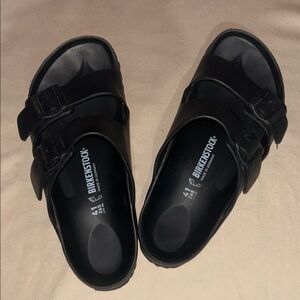 EUC Birkenstock Black Buckle Sandals